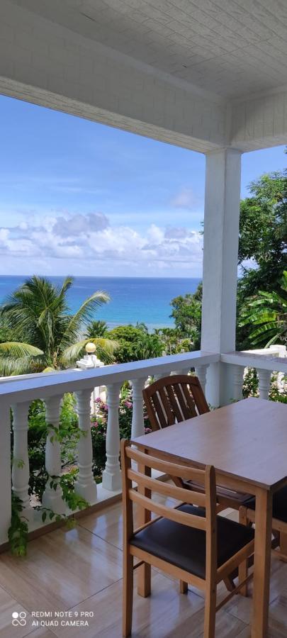 Seychelles Yellow Petals Anse Boileau エクステリア 写真